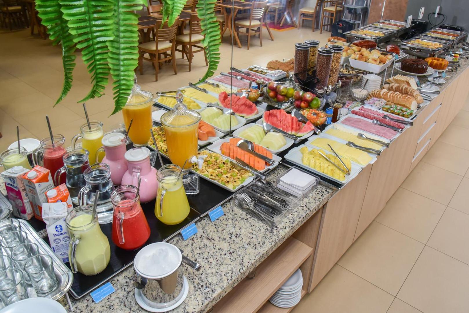 Hotel Plaza Garden Каскавел Экстерьер фото